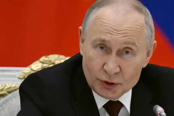 Русия иска Донбас на всяка цена: Путин призова украинските войници да се изтеглят