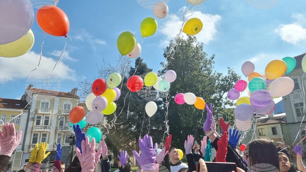 Рехабилитация и социална адаптация на хората с редки заболявания.