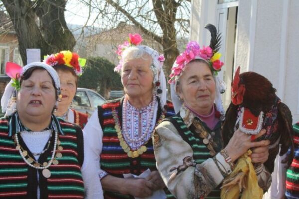 Петльовден: Уникален български празник с езически корени.