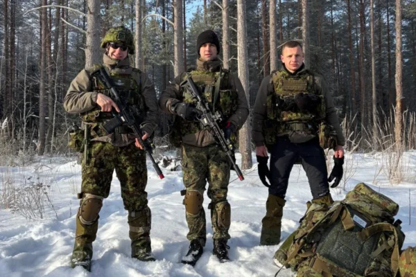 Курсанти от Варна преминаха интензивна военна подготовка в Естония