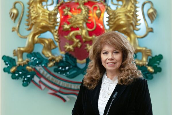 Илияна Йотова ще присъства на откриването на Зимните олимпийски игри в Италия по покана на МОК.