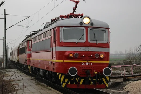 БДЖ спешно купува 98 вагона, за да избегне отмяна на влакове