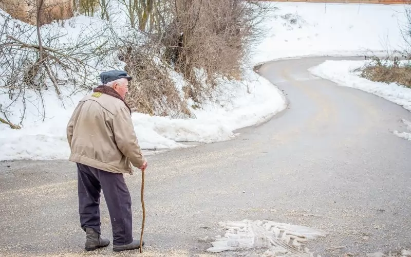 Инвалидните пенсии продължават да са най-масовите сред новоотпуснатите у нас