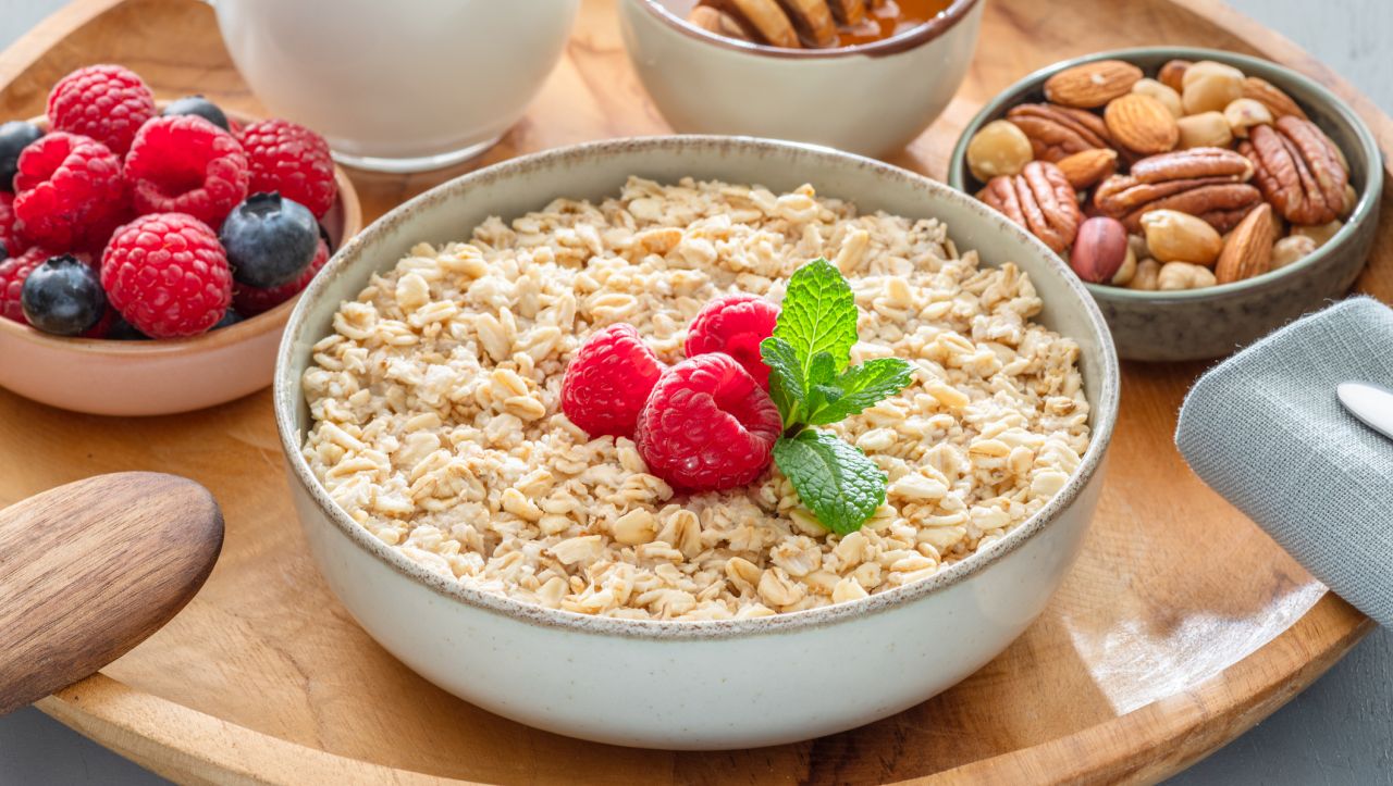 Овесените ядки: Ефективен начин за понижаване на холестерола и подобряване на метаболитното здраве.