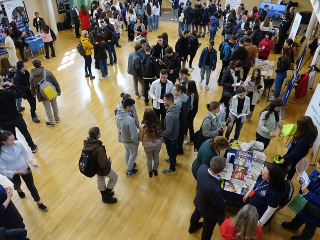 Кандидатстудентска борса – Варна 2026: Възможности за бъдещите студенти.