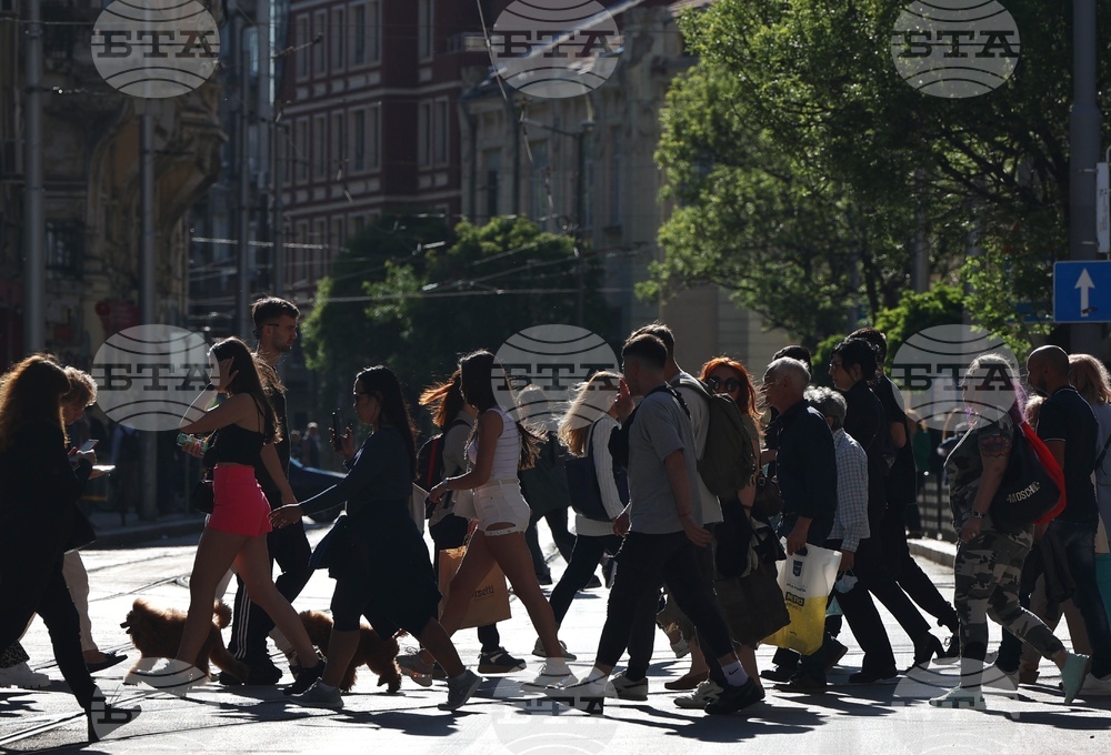 Жените все още чакат истинско равенство: статистиката показва дългия път към равноправие.