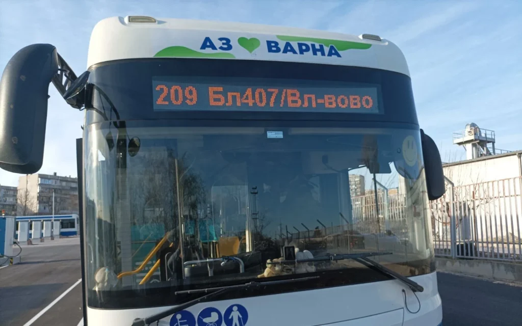 Варна вдига заплатите в градския транспорт с 5%