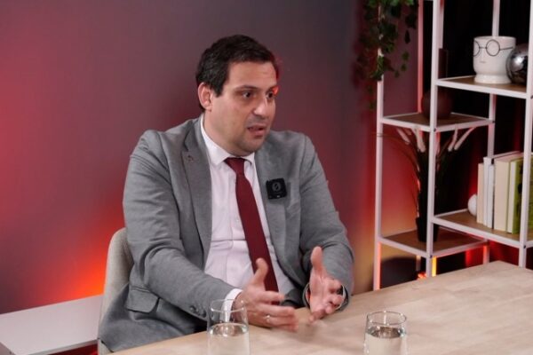 Дизелът може да достигне 1.60 евро, предупреждават от бранша.