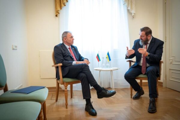 Ново партньорство с Украйна подкрепя българското образование в Одеска област