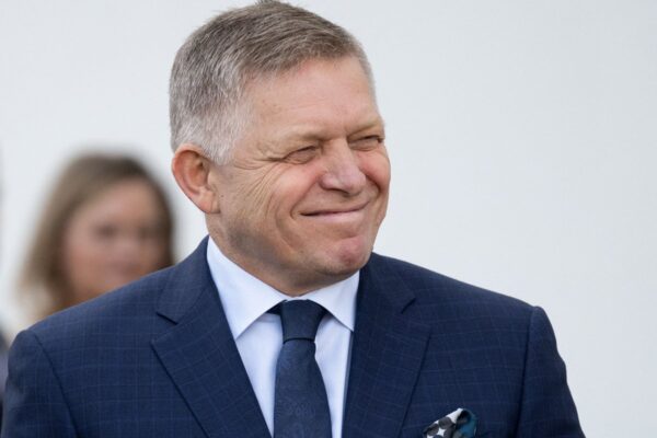 Братислава между два курса: как „прагматичната дипломация“ на Словакия отваря пространство за Кремъл