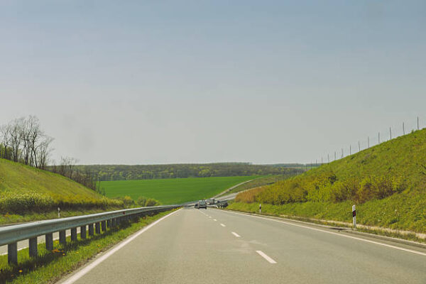 Слънчево начало на уикенда, студено нахлуване през следващата седмица.