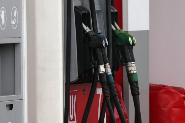 Ръстът на цените на горивата застрашава международните превозвачи у нас.