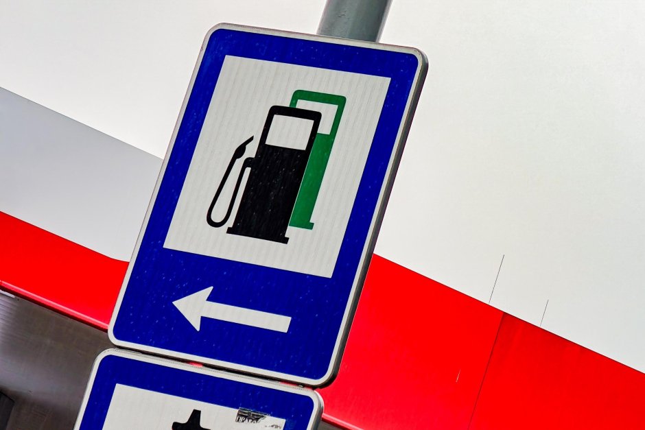 За 24 часа: над 1300 души подадоха документи за помощ за гориво