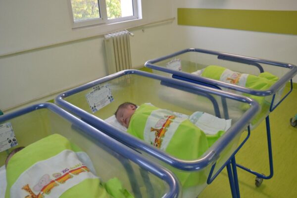 Евростат: България отново е първа в ЕС по раждаемост