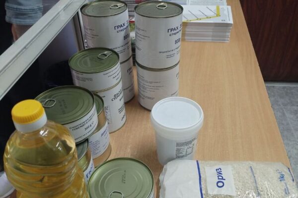 Българският Червен кръст започва раздаването на хранителни продукти за уязвими групи граждани.