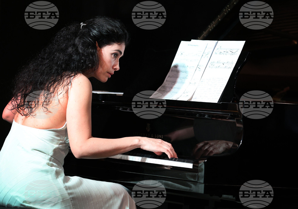 Пролетен салон на изкуствата във Варна стартира с камерен концерт и богата програма до 26 април.