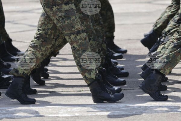 Армията с по-малко недостиг на кадри, но с нужда от повече инвестиции.