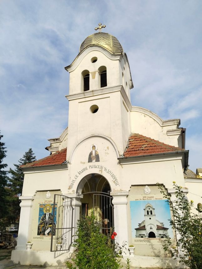 100-годишният храм в Звездица очаква помощ за пълното си възстановяване.