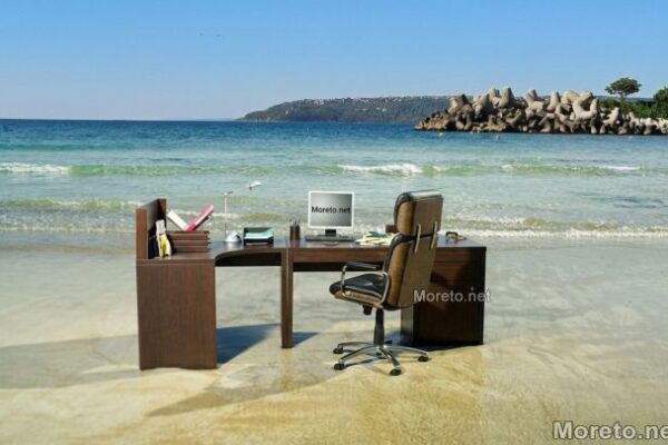 „1 април – между смеха и лъжата: традиции и истории от България и света“.