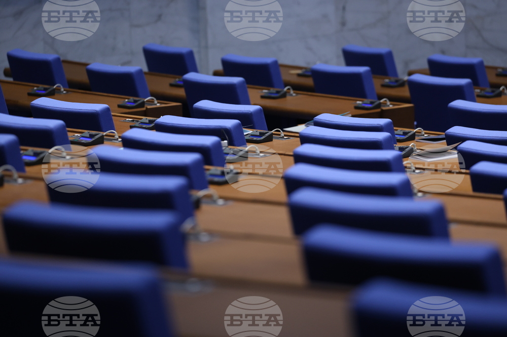 Парламентът изслушва трима служебни министри за МВР и цените на горивата.