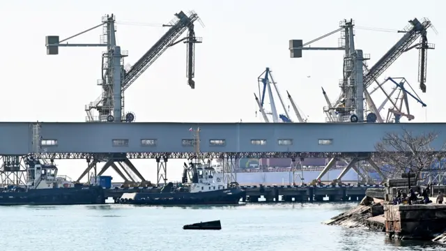 Експерти: Нефтеният разлив край Русия не застрашава България