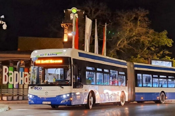 Нощни линии ще обслужват пътници към катедралата за Великден