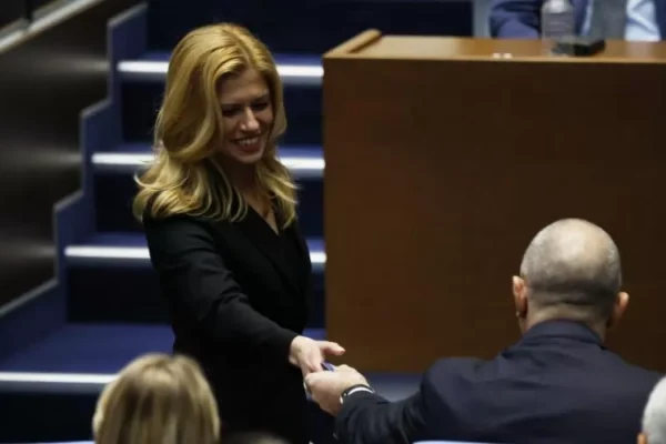 Михаела Доцова оглави парламента – избраха и заместниците ѝ