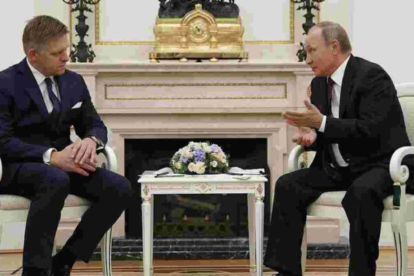 Европейско разделение около Москва: Роберт Фицо и забраната на балтийските държави за прелет към парада на 9 май