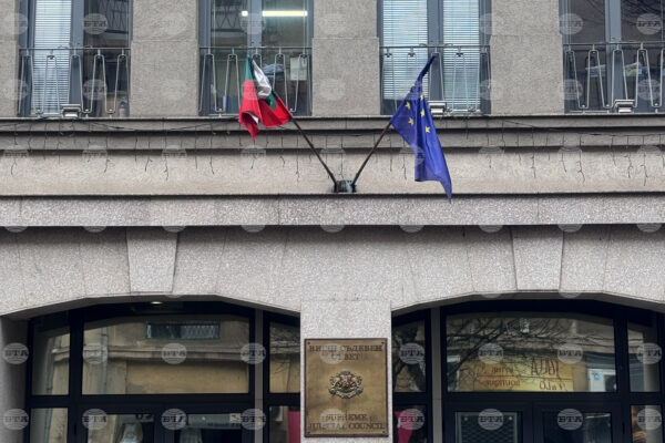 Двоен стандарт във ВСС: Единият прокурор срещна съпротива, друг бе одобрен безкритично.