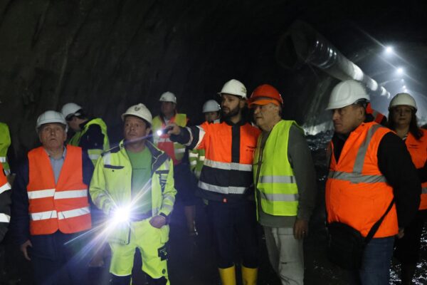 Тунел „Лозарево“ – най‑дългият двутръбен железопътен тунел на Балканите.