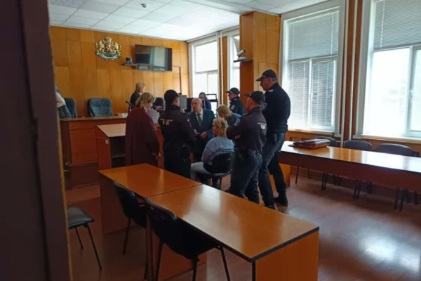 Нападателката от Варна влиза в психиатрично отделение по решение на съда