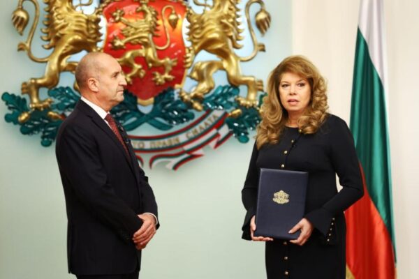 Радев предлага министри и програма веднага след получаването на мандата