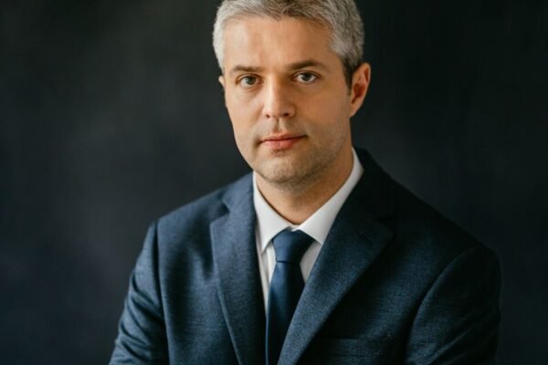 Разкриха мащабно незаконно строителство върху 100 декара край Варна.