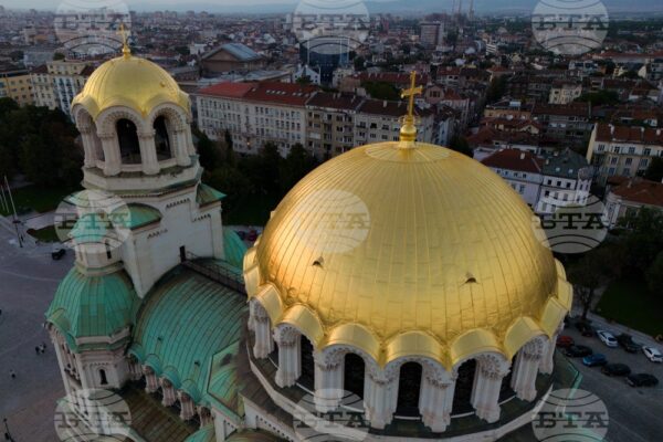 Молебен за медицинските сестри в „Св. Александър Невски“.