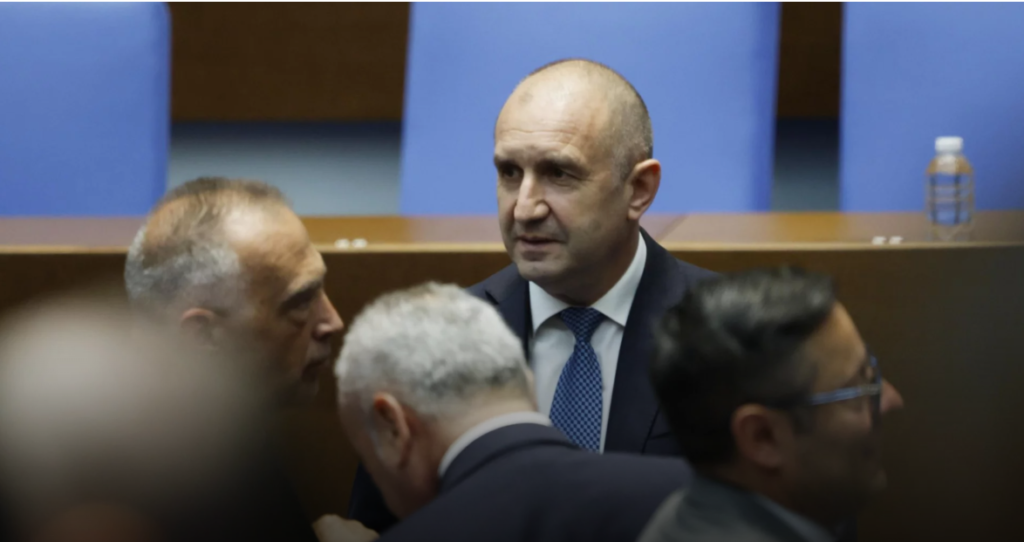 Обратното броене започна: Радев поема към премиерския пост