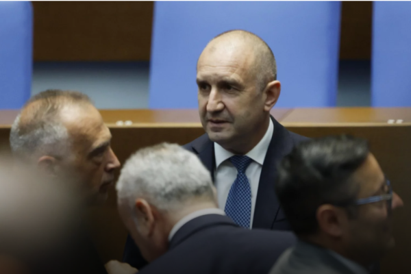 Обратното броене започна: Радев поема към премиерския пост