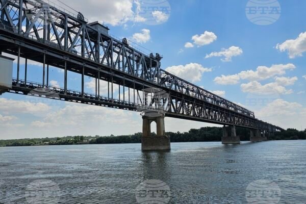 Ограничения на движението по Дунав мост при Русе днес и утре.