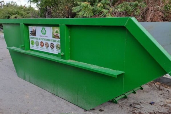 Още три места в „Траката“ получиха контейнери за растителни отпадъци