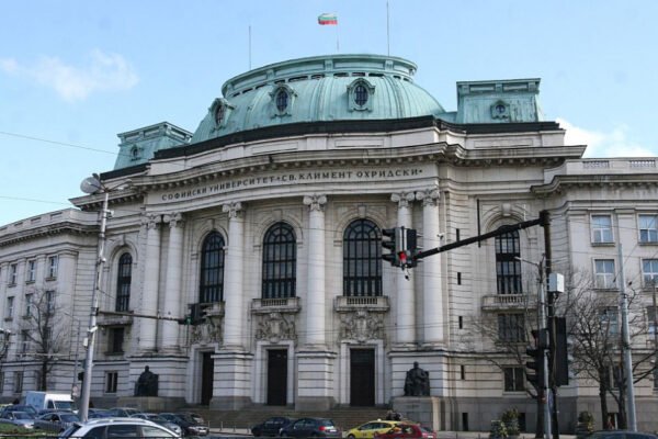 Утвърдиха таксите за студенти и докторанти за академичната 2026/2027 г.