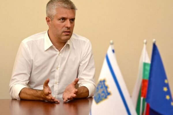 Коцев отрече риск от криза с боклука във Варна 