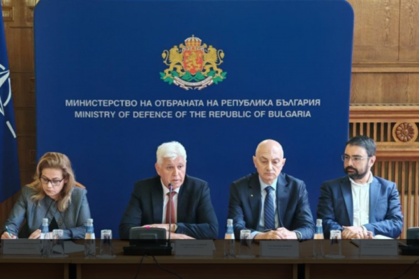 България прекратява доставките на оръжие за Украйна: какво стои зад изявлението на министъра на отбраната и какви могат да бъдат последиците за Европа