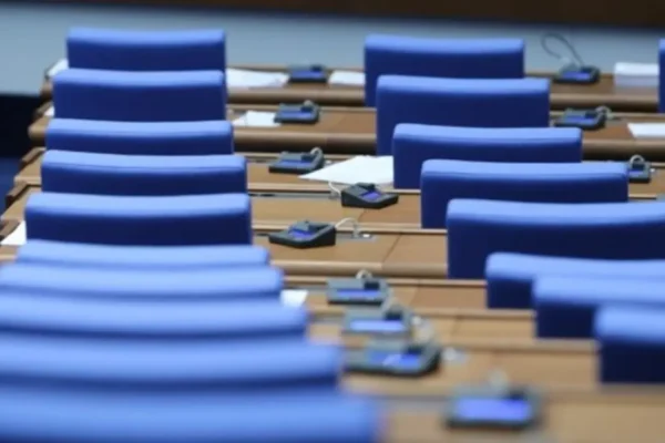 Парламентът направи кадрови промени в няколко комисии