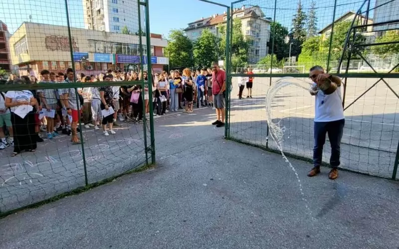 Седмокласници и десетокласници решават днес НВО по математика