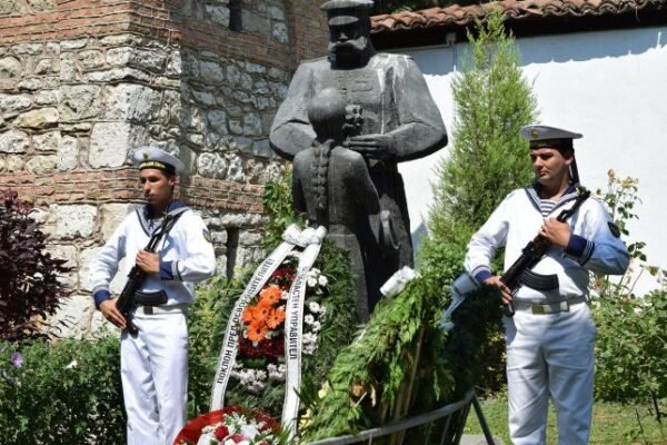 Варна чества годишнината от Освобождението си с тържествена програма.