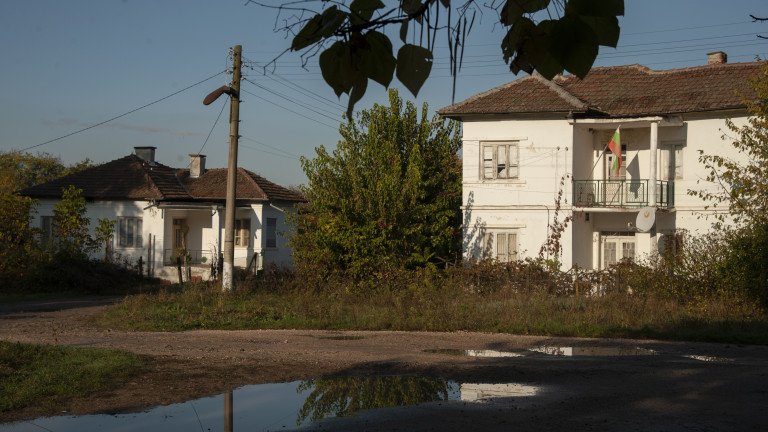 България оглави ЕС по риск от бедност и социално изключване 