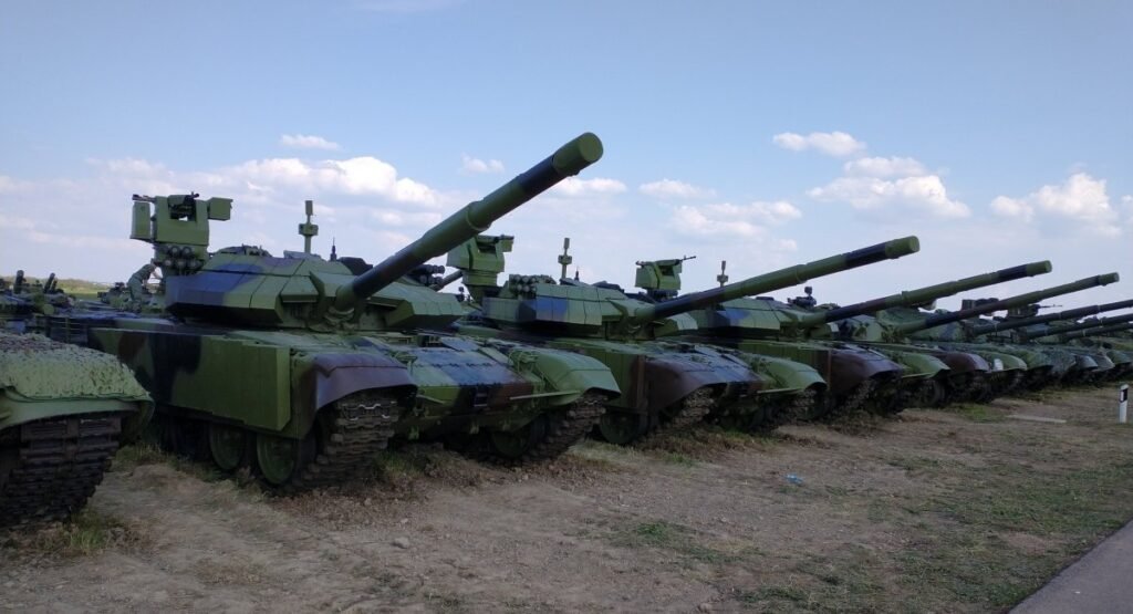 Руските танкове така и не дойдоха: защо Сърбия постепенно се връща към Европа