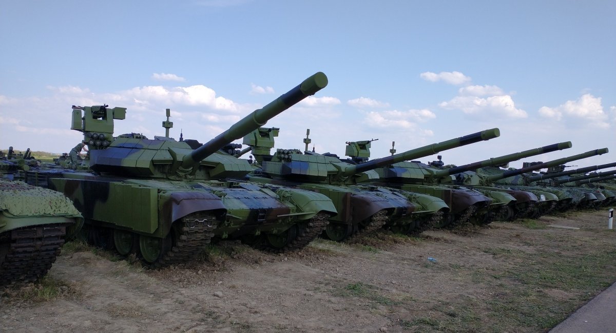 Руските танкове така и не дойдоха: защо Сърбия постепенно се връща към Европа