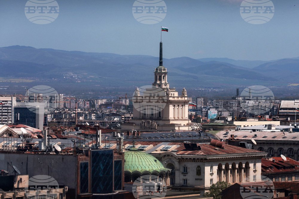 Депутатите обсъждат нови правила за потребителските кредити
