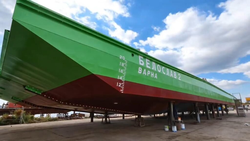 Спуснаха на вода новия ферибот за Белослав