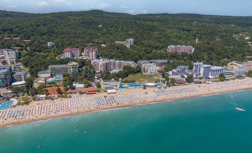Хотелите край Варна ударно свалят цените за „удължено лято“ 